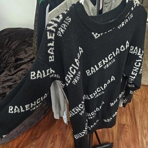Source Unknown Black and White Crew Neck Sweater
